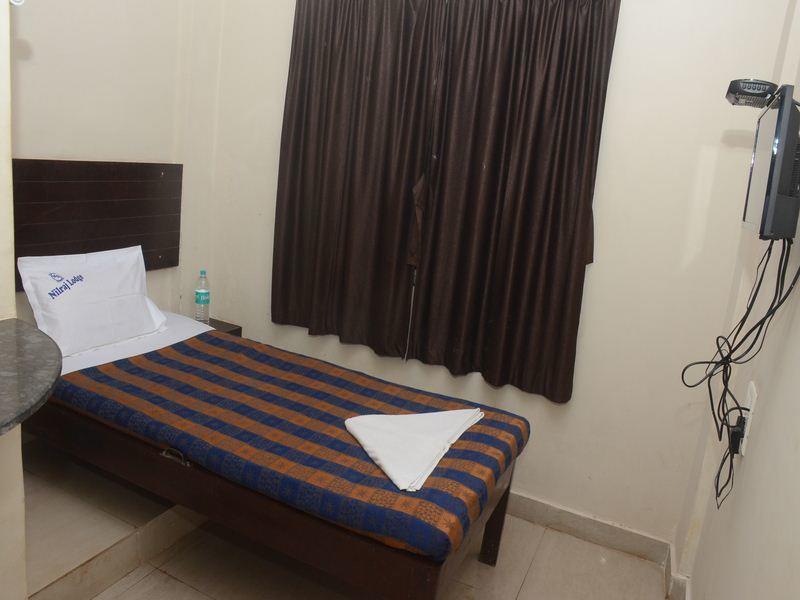 Nilraj Lodge Ratnāgiri Exteriör bild